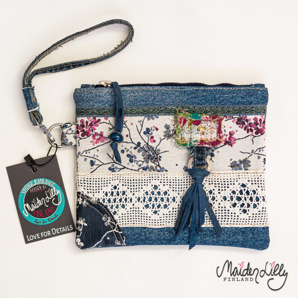 Lilly's Clutch Cherry Lace