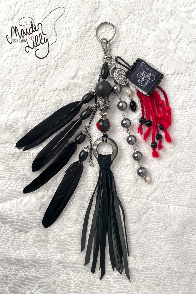Laukkukoru Black'n Red XL No. 3280